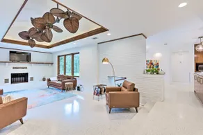 Mid-Century Dream Home < Half-Mile to Beach! - Image 4