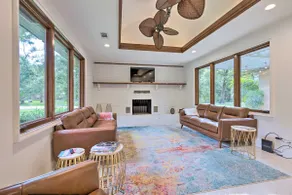 Mid-Century Dream Home < Half-Mile to Beach! - Image 5