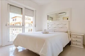 Open Shopping Apartment 600m from the Beach - IBI307 - Image 5