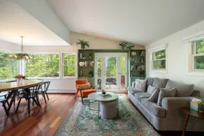Modern Escape Near Main Street - Image 3