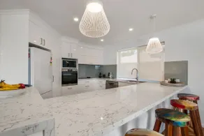 Lake House On Magellan 58 Ramsay Crescent - Image 4
