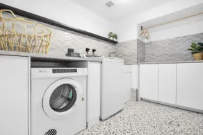 Canberra Heights Unit 2 35 Canberra Tce Kings Beach - Image 5