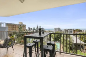 Canberra Heights Unit 2 35 Canberra Tce Kings Beach - Image 3