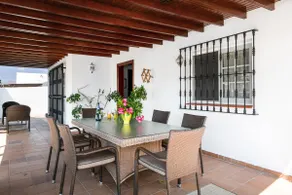 Villa 'Casa Colleen' com Piscina Aquecida, Terraço, Jardim, Wi-Fi e AC - Image 3