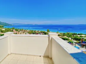 Villa adaptée aux familles avec piscine privée, barbecue et terrasse | Proche de la plage - Image 3