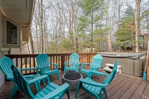South AVL home w/King beds, hot tub, firepit - Image 5