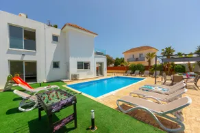 Ayia Napa Marina Vibes - Image 2