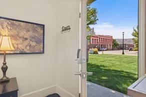 Downtown Retreat, Cozy Getaway! Studio for 2 - Image 2