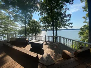 Incredible Views! 7 Beds/ 7 Baths, Lakefront - Image 5