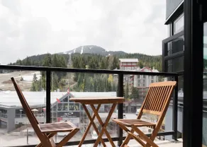 The Garibaldi Suite Mountain View - Image 3