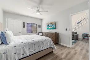 JupRent's Paradise on the Park - Prime Location- 8 min walk to beach- 3bed/3bath - Image 3