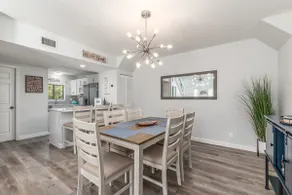 JupRent's Paradise on the Park - Prime Location- 8 min walk to beach- 3bed/3bath - Image 4