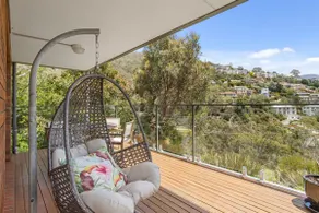 The View 2 bed unit with stunning Hobart outlook - Image 4