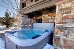 Walk to Free Bus Main St Hot Tub PRH-685 by KBM - Image 5