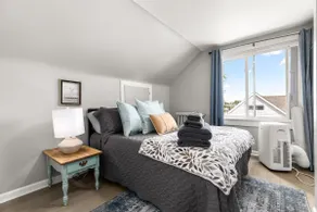 Great Location! 2BR - King Bed - Private Laundry - Image 4