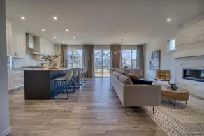 Luxurious Home; 6 Bdrm 3 Living Spaces & AC - Image 4