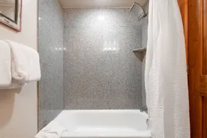 Hot Spring & Holistic Body Services Villa 2079 - Image 4