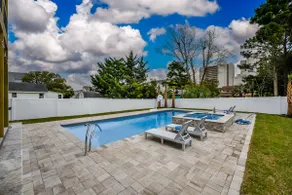 4BD Pet Friendly-Private Pool and Hot Tub-Walk 2 Beach - Image 3