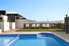 Villa Peaky mit Blick auf das Meer und die Berge, Pool und Sauna - Image 2