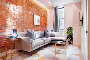 Barracks Row & Eastern Market Oasis, Transit-Frien - Image 2