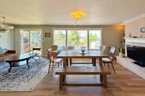 Pet-Friendly Lake Washington Views | Lake Forest - Image 3