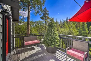 Tree-lined Twin Peaks Cottage w/ Custom Stream - Image 2
