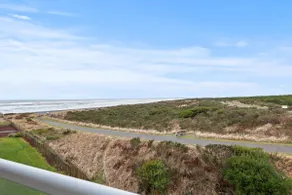 935 - Beach Days are the Best Days - Image 2