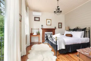 The Coach House - Image 5