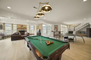 HUGE Crystal Lake 7 Acre Ranch w/Pool & Hot Tub - Image 3