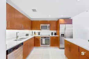 Modern 2-BD Condo in Midtown Miami, Pool & Gym - Image 5