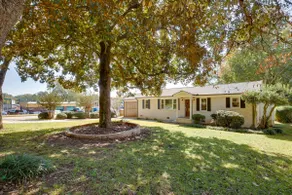Contemporary Athens Home < 2 Miles to UGA! - Image 3