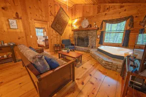 The Pines Ocoee riverside log cabin with jacuzzi tub - Image 5