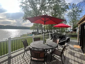 Amazing Sunsets!  Great Yard, Parking & 1st Fl Bdrm - Image 2