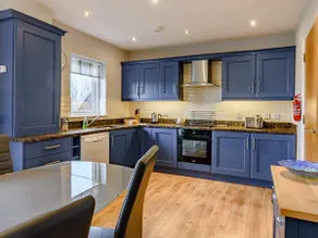 Marina View - Spacious Town House with Views. Pet freindly  - Image 4