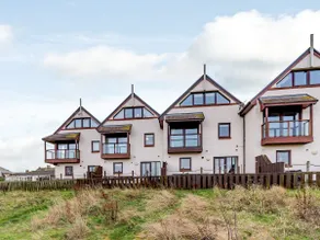 Marina View - Spacious Town House with Views. Pet freindly  - Image 2