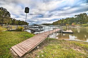 Private Dock & Lake Access: Benton Family Home - Image 3
