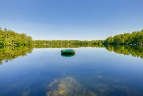 Pet-friendly Waterfront Cottage: On-site Bunkhouse - Image 3