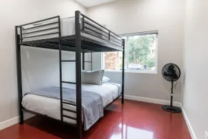 Comfy apartment in Bay Park. - Image 3