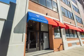 Brilliant 2BR/2BA Loft I SuperHost I Sleep 6 - Image 3