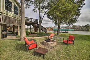 Waterfront San Jacinto River Home w/ Boat Slip! - Image 2
