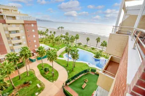 Apartment on the beachfront in Roquetas de Mar, Almeria - Image 2