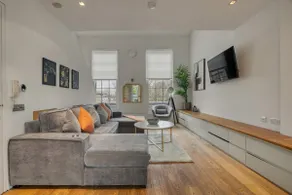 Kings Cross Award Winning 2 Bedroom House - Image 3