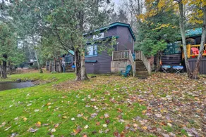 'Skylight' Adirondack Cabin w/ On-Site Lake - Image 3