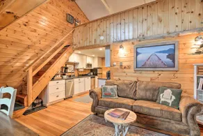 'Skylight' Adirondack Cabin w/ On-Site Lake - Image 4