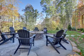 12 Mi to Sugar Mtn! Group Getaway w/ 2 Decks - Image 3