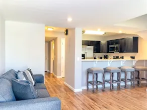 5218 Beach Dr B - Image 2