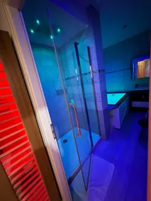 Apartment-Apartment-Whirlpool bath-No view - Image 4