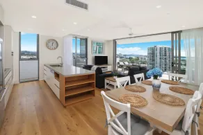 RISE Sunshine Coast - 2 Bedroom Queen Sup OceanApt - Image 2