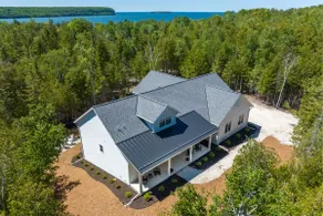The Ephraim House | 5BR Luxury + Hot Tub | Walk to Historic Ephraim Waterfront - Image 4
