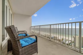 Reel Life PCB 1910-Open Kitchen-Sleeps 6 - Image 3